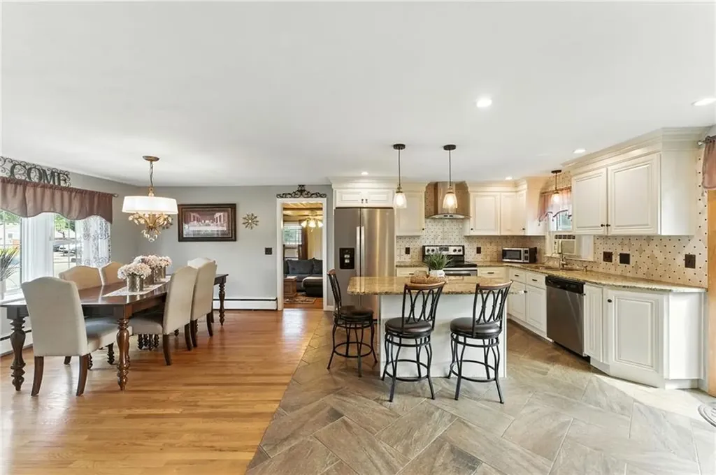 50 Crocus Street Warwick RI 02886