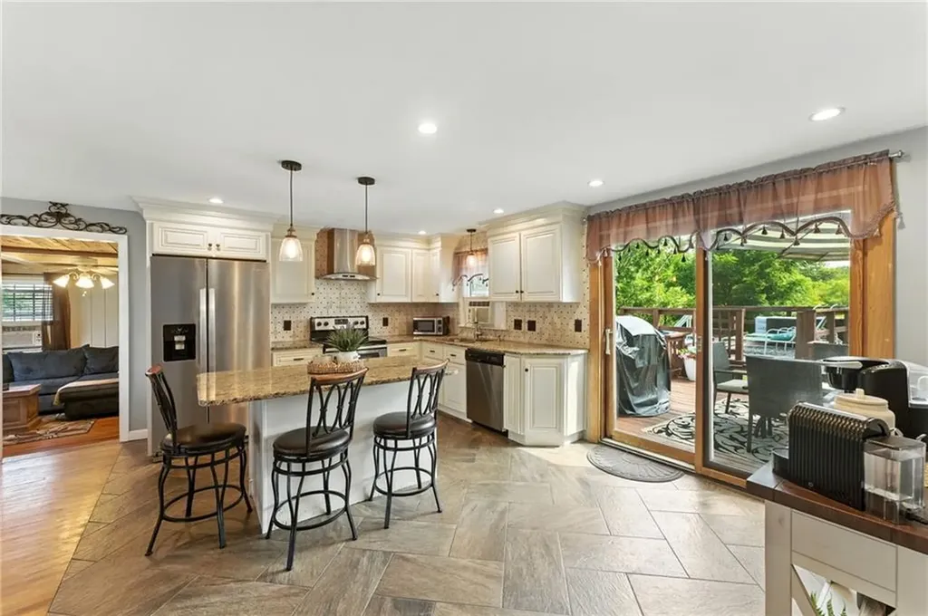 50 Crocus Street Warwick RI 02886