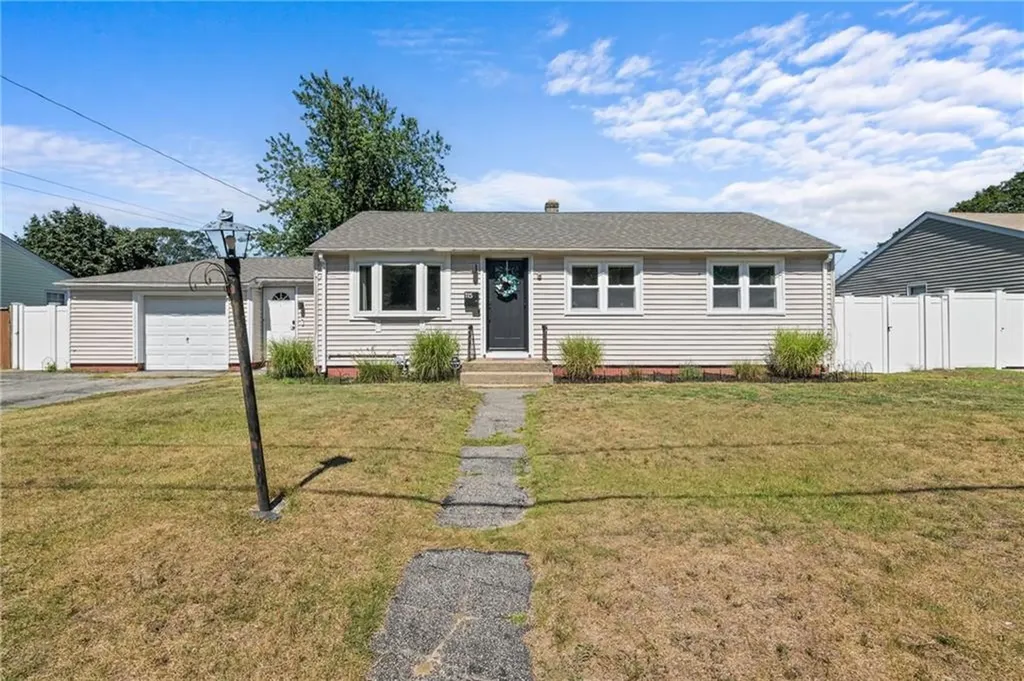 115 Dickens Street Warwick RI 02886