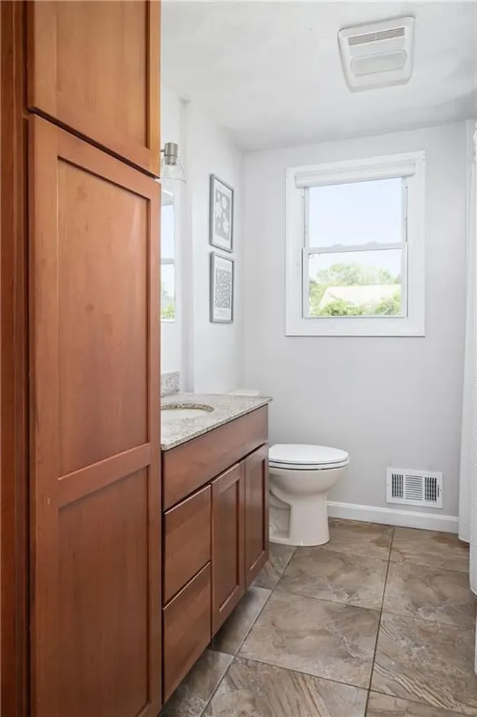 115 Dickens Street Warwick RI 02886