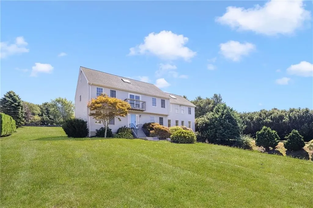 18 Jh Dwyer Drive Middletown RI 02842