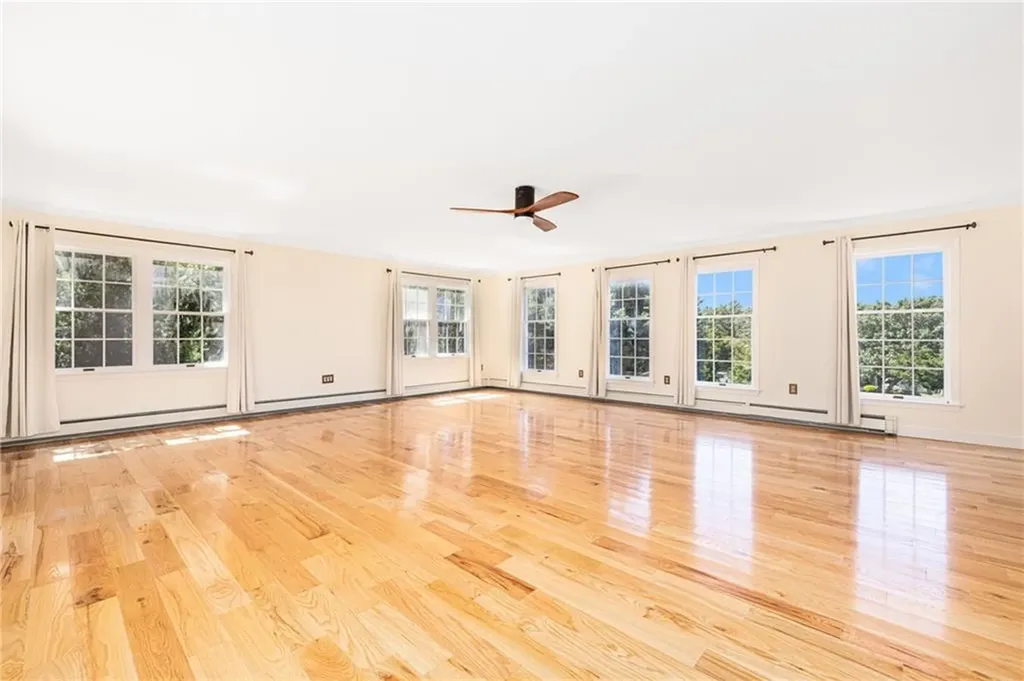 18 Jh Dwyer Drive Middletown RI 02842