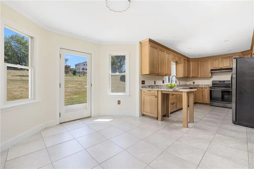 18 Jh Dwyer Drive Middletown RI 02842