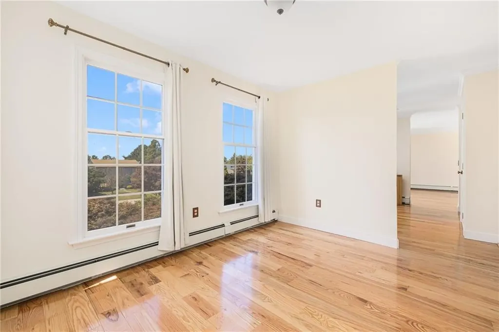 18 Jh Dwyer Drive Middletown RI 02842