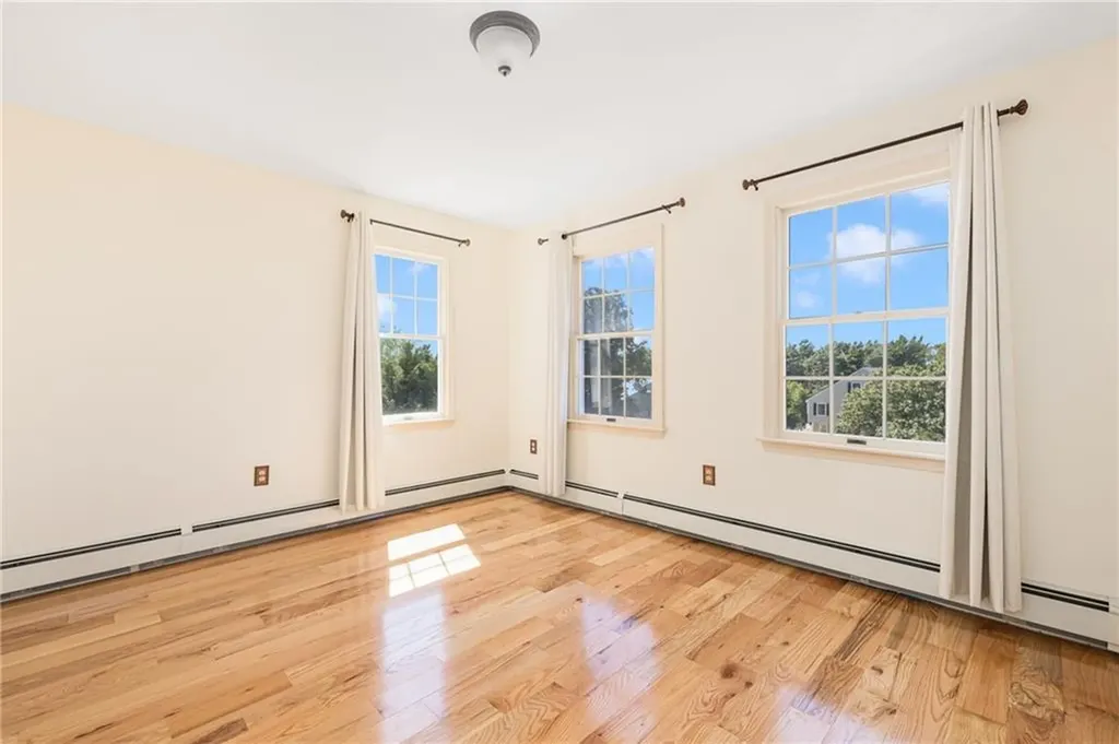 18 Jh Dwyer Drive Middletown RI 02842