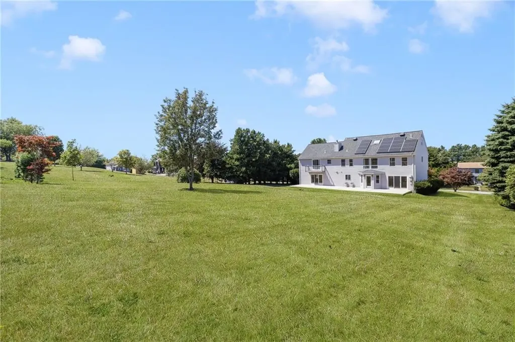 18 Jh Dwyer Drive Middletown RI 02842