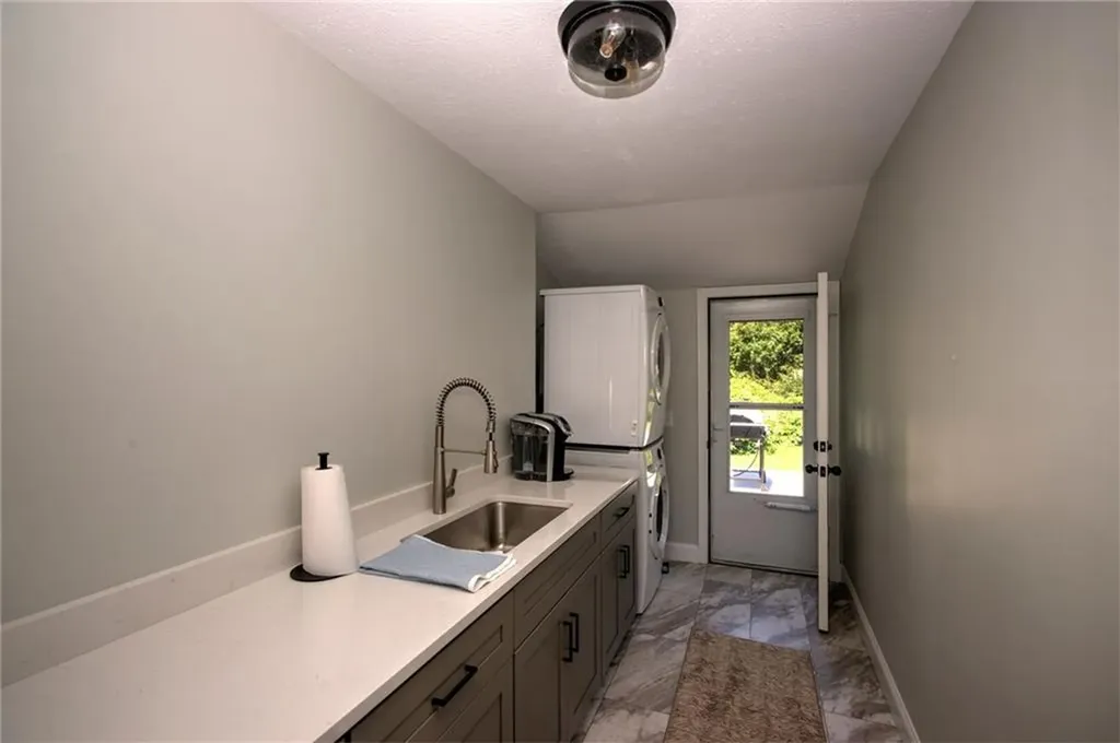 27 Sunset Drive Charlestown RI 02813