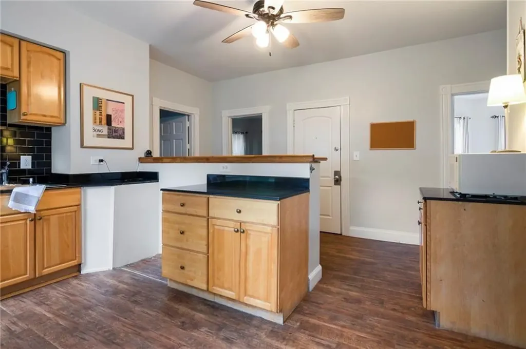 35 Brewer Street Newport RI 02840