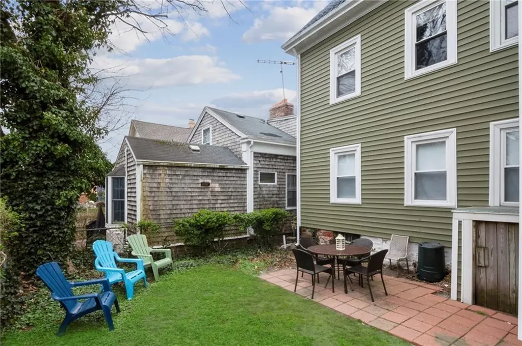 35 Brewer Street Newport RI 02840