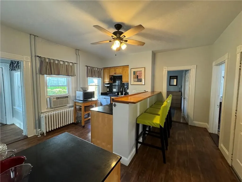 35 Brewer Street Newport RI 02840