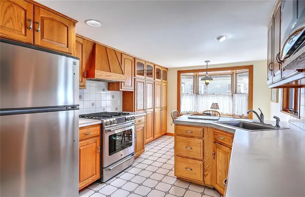 310 Pullen Avenue Pawtucket RI 02861