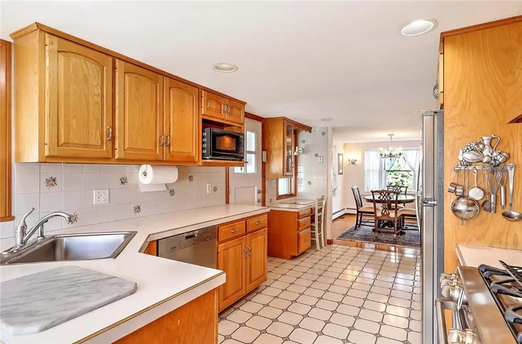310 Pullen Avenue Pawtucket RI 02861