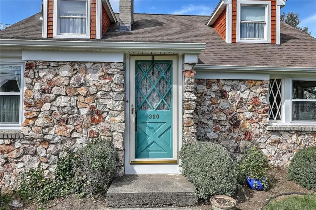 310 Pullen Avenue Pawtucket RI 02861