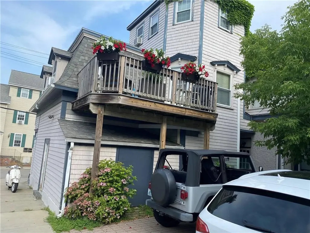 4 Hammond Street Newport RI 02840