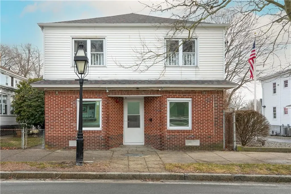 546 Main Street Warren RI 02885