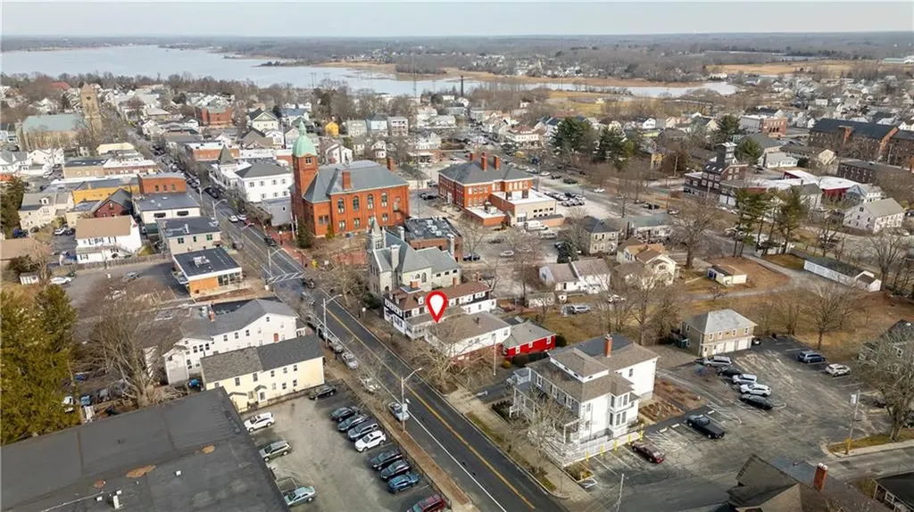 546 Main Street Warren RI 02885