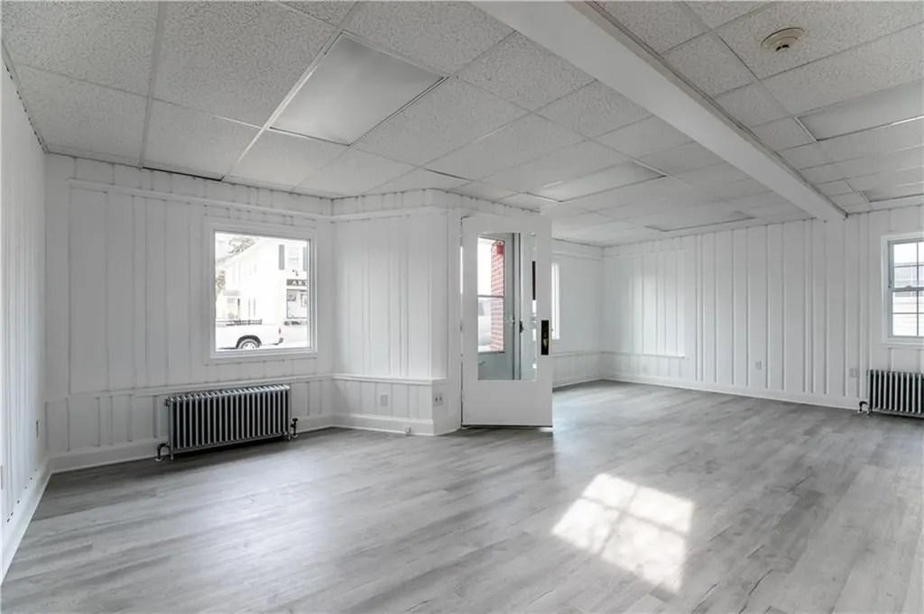 546 Main Street Warren RI 02885