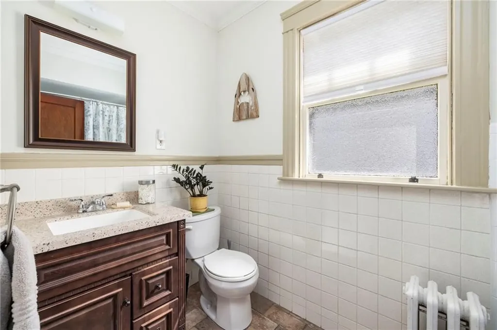 46 Windsor Road Pawtucket RI 02861