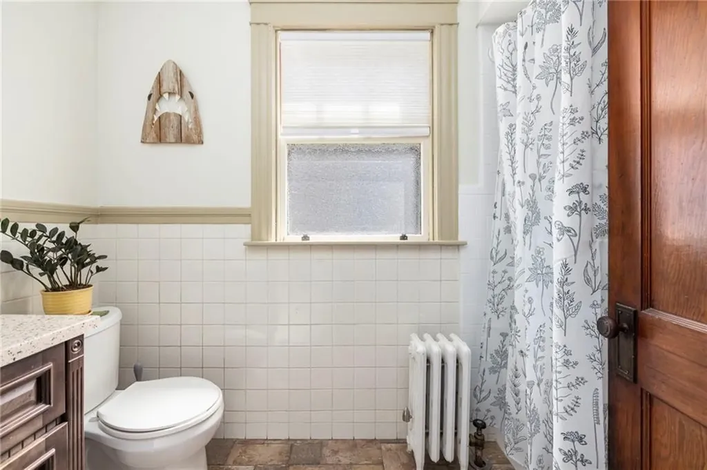 46 Windsor Road Pawtucket RI 02861