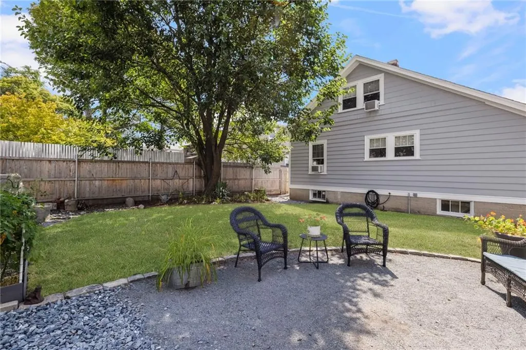 46 Windsor Road Pawtucket RI 02861
