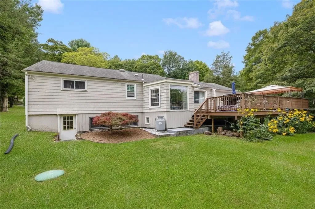 1906 Old Louisquisset Pike Lincoln RI 02865