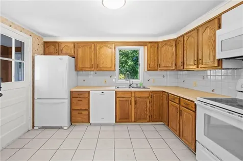 36 Westhill Drive Cranston RI 02920