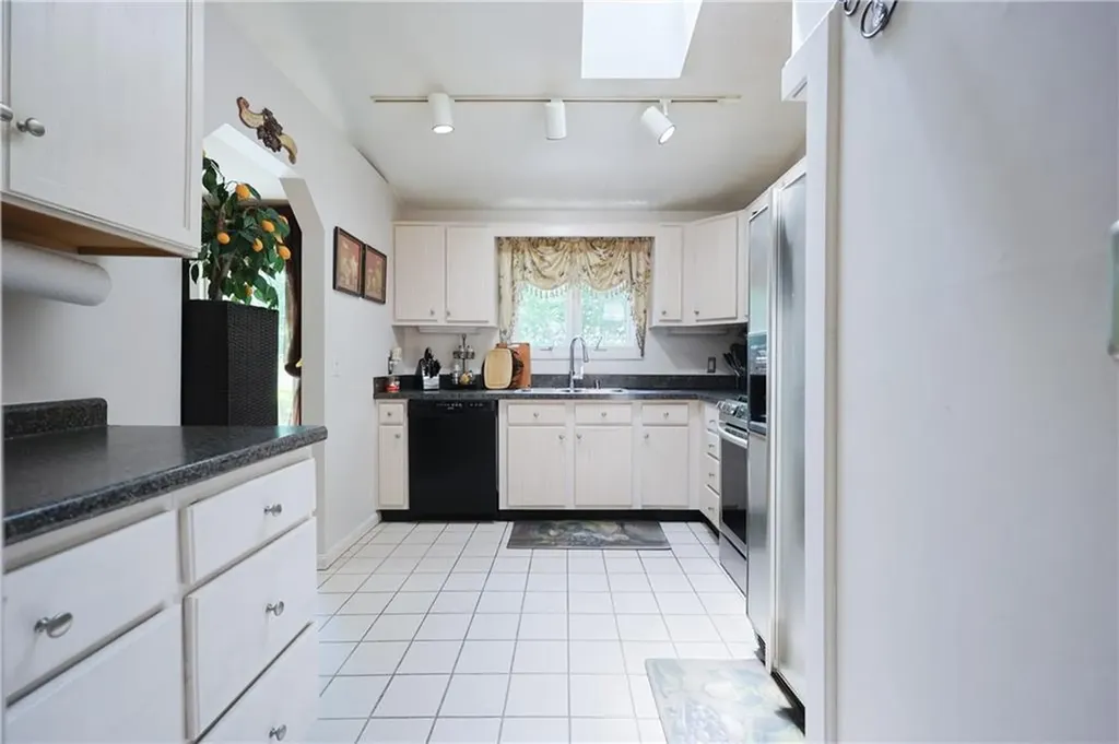 52 Urquhart Street Cranston RI 02920
