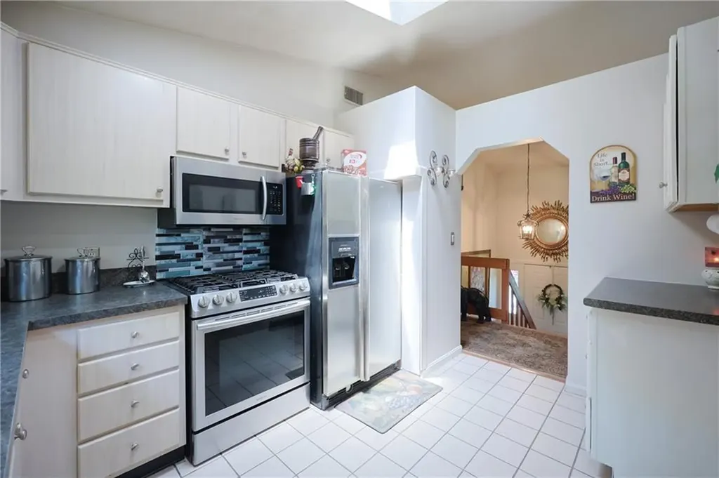 52 Urquhart Street Cranston RI 02920