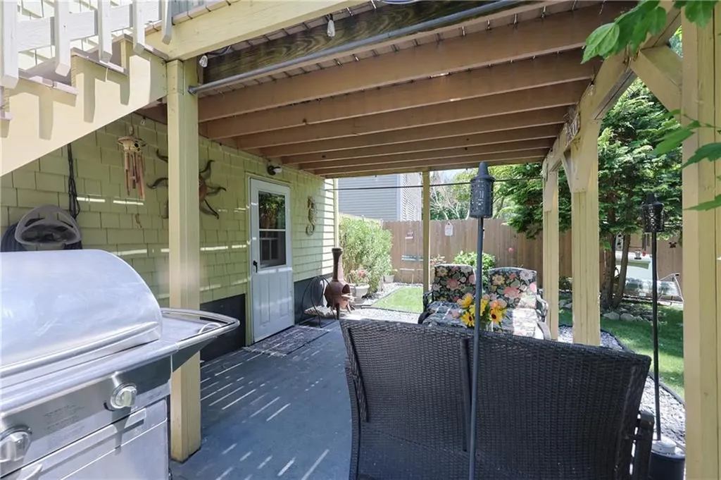 52 Urquhart Street Cranston RI 02920