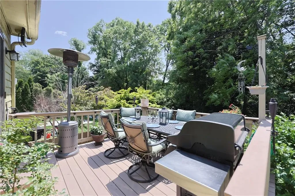 52 Urquhart Street Cranston RI 02920