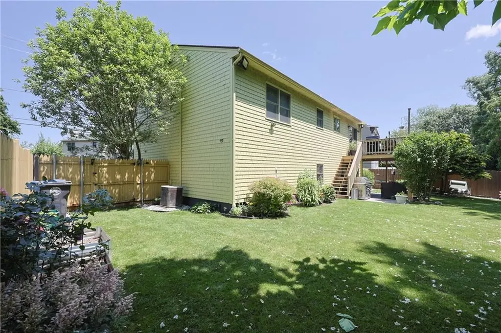 52 Urquhart Street Cranston RI 02920