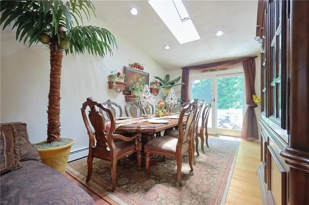 52 Urquhart Street Cranston RI 02920