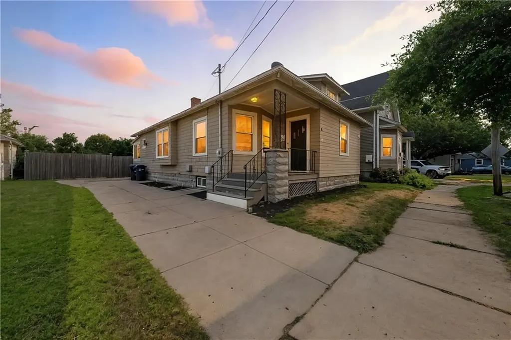 168 Rutherglen Avenue Providence RI 02907