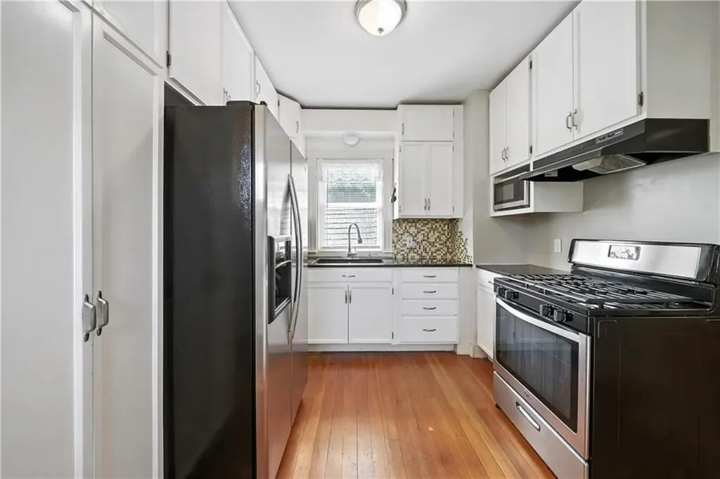 168 Rutherglen Avenue Providence RI 02907
