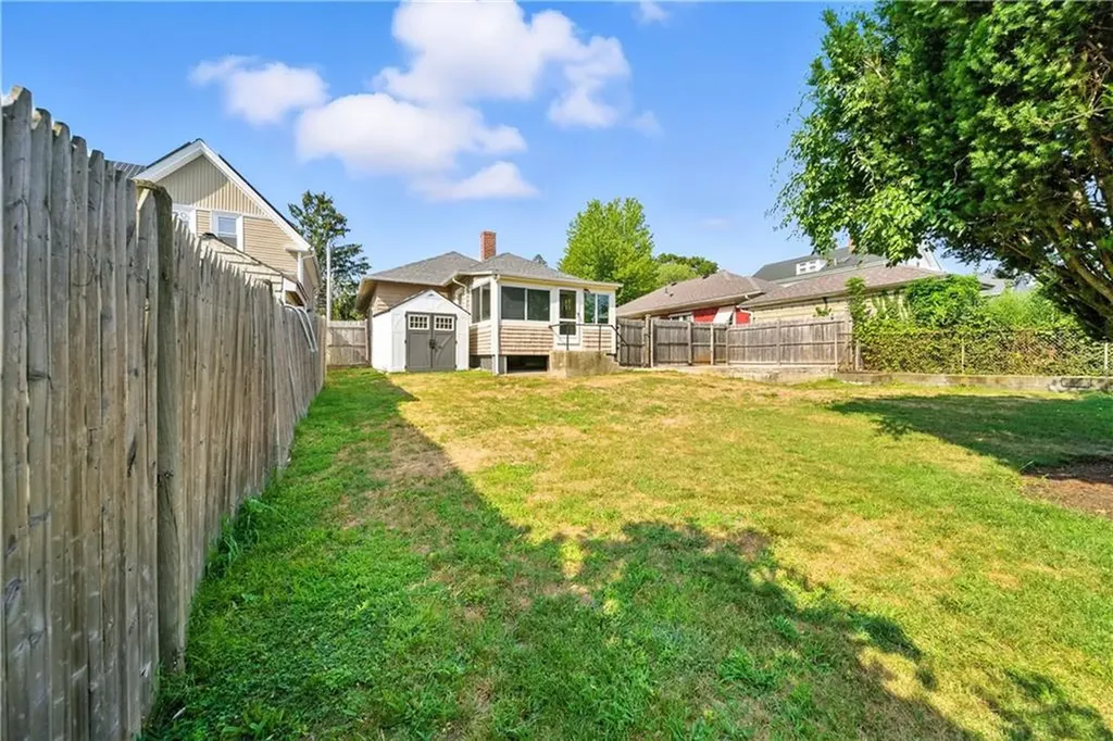 168 Rutherglen Avenue Providence RI 02907