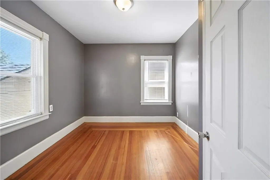 168 Rutherglen Avenue Providence RI 02907