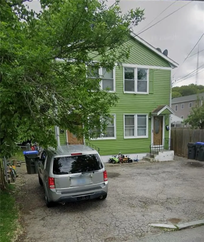 140 Moorefield Street Providence RI 02909