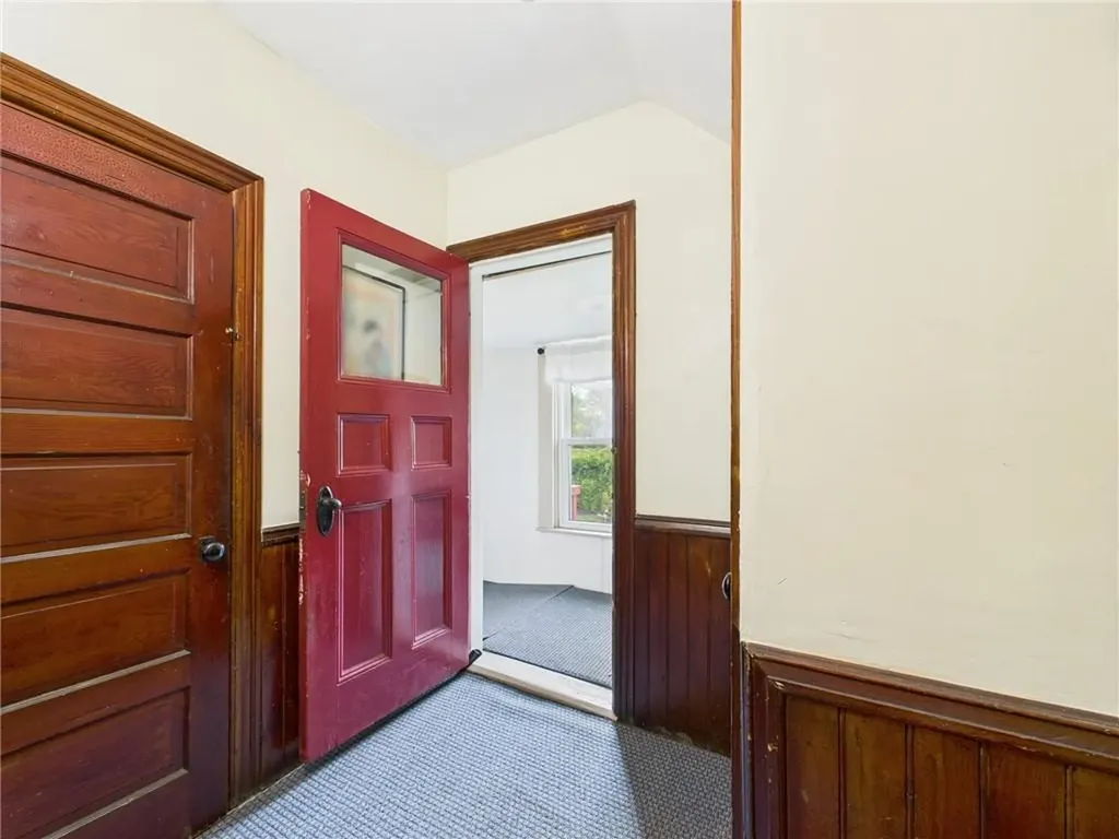 19 Remington Street Warwick RI 02888