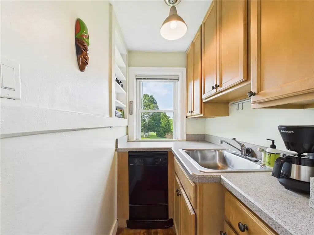 19 Remington Street Warwick RI 02888