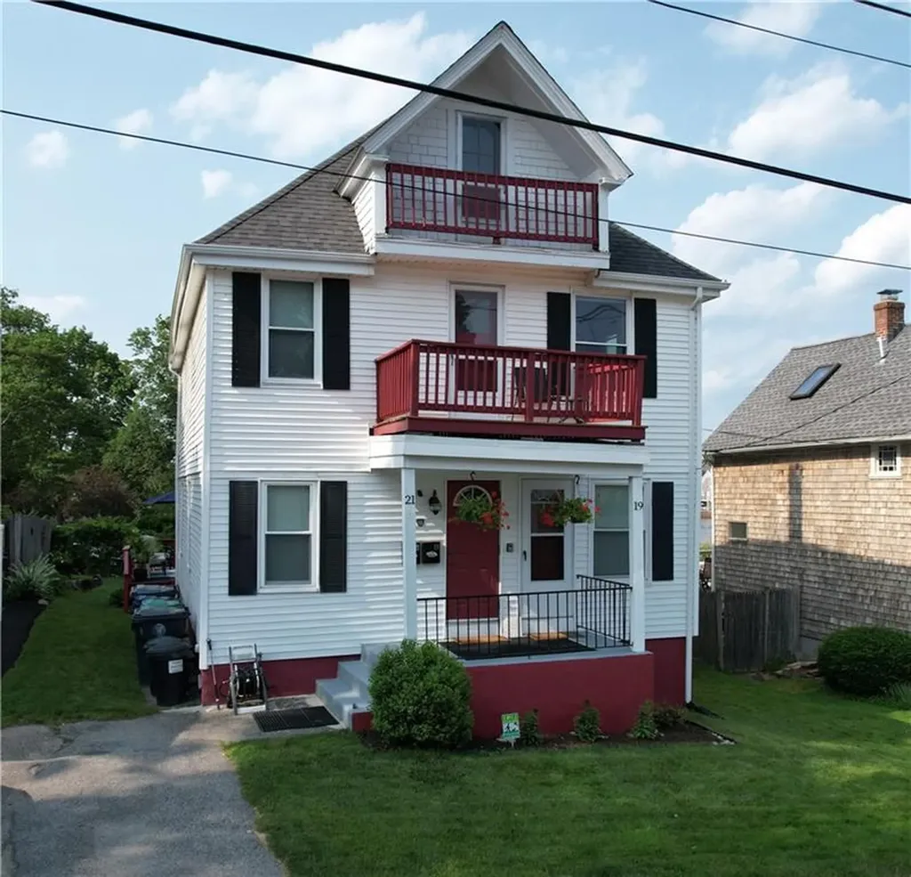 19 Remington Street Warwick RI 02888