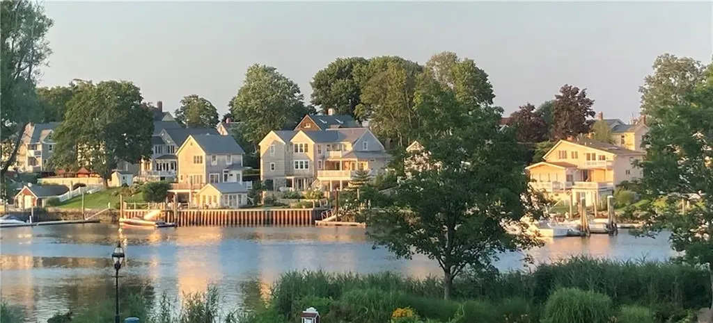 19 Remington Street Warwick RI 02888