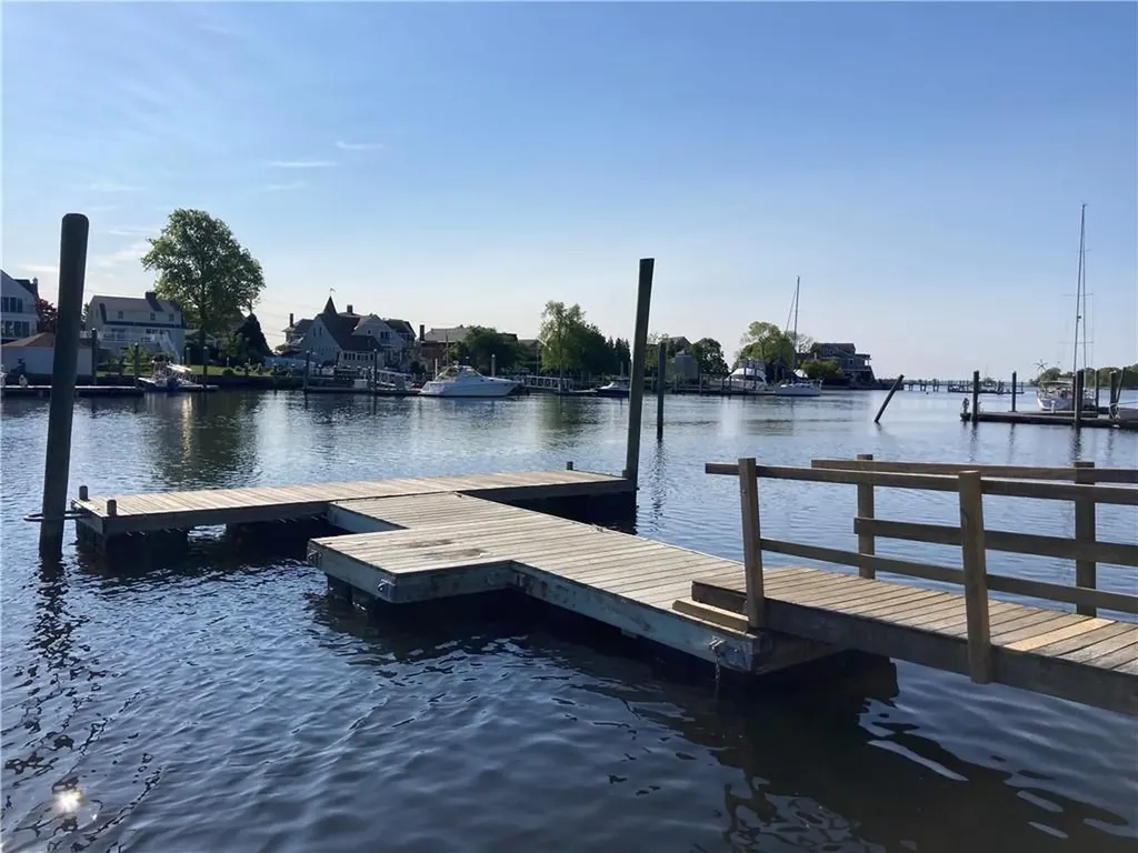 19 Remington Street Warwick RI 02888