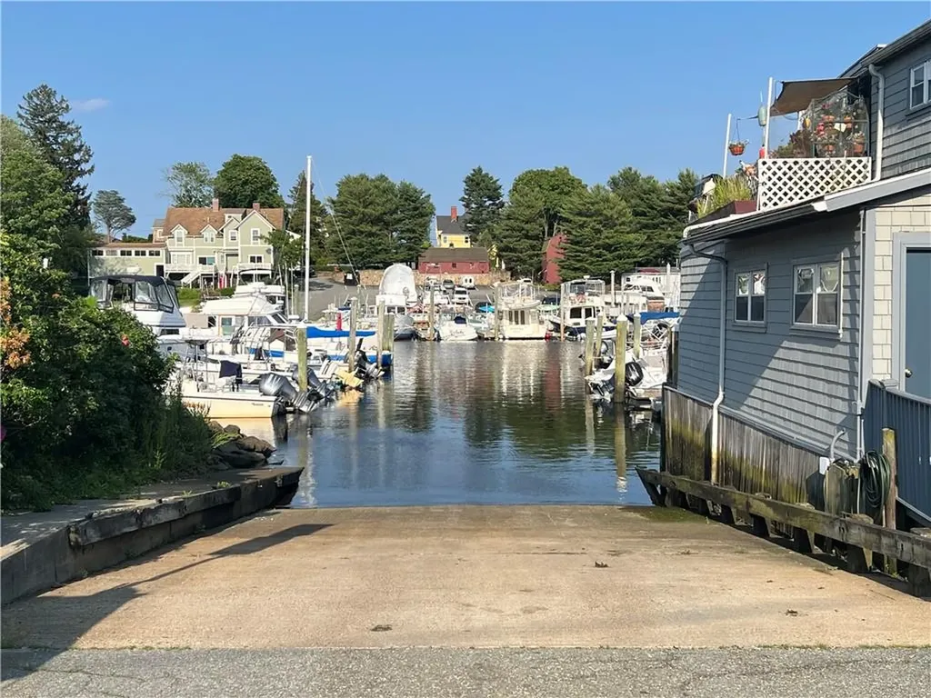 19 Remington Street Warwick RI 02888