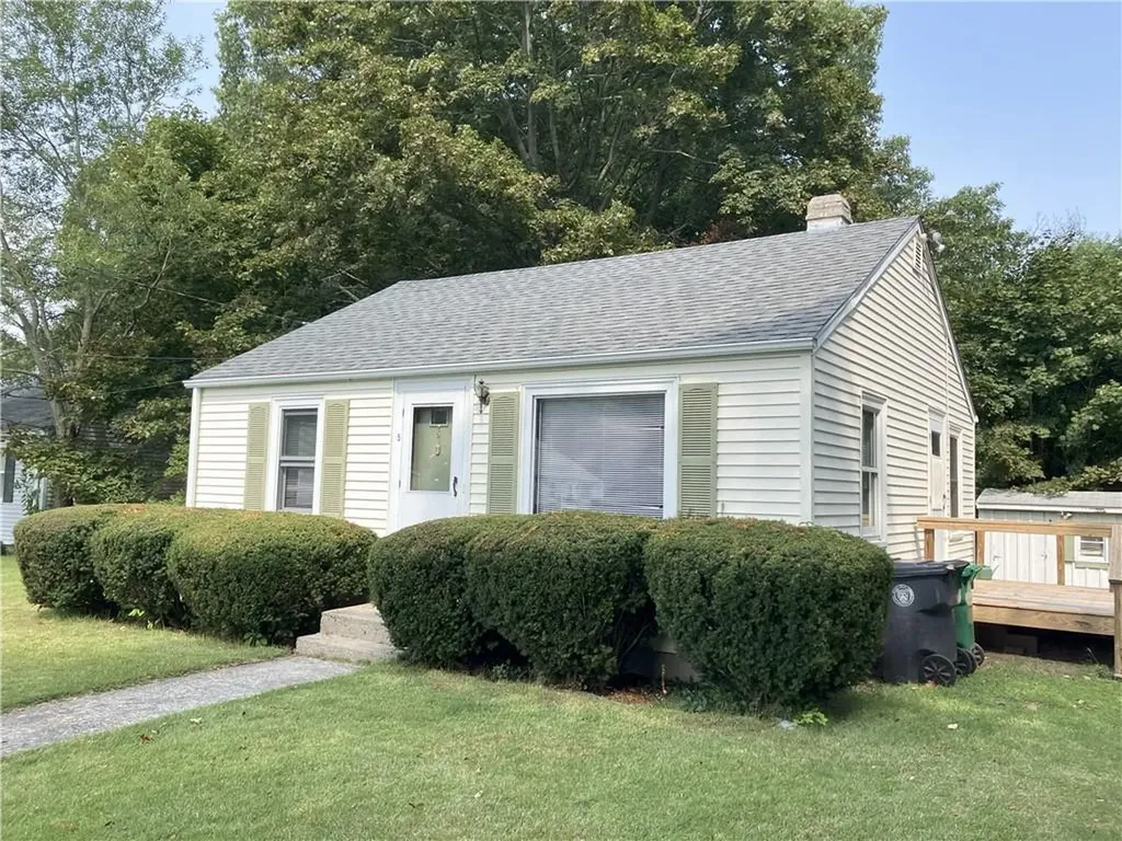 5 Sweetwater Road Warwick RI 02889