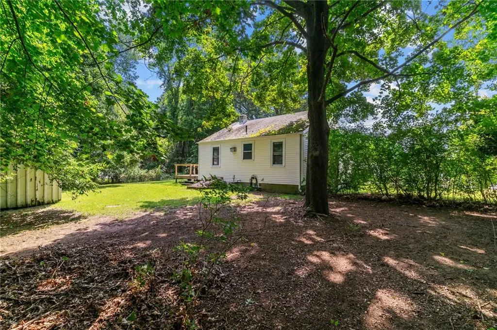 5 Sweetwater Road Warwick RI 02889