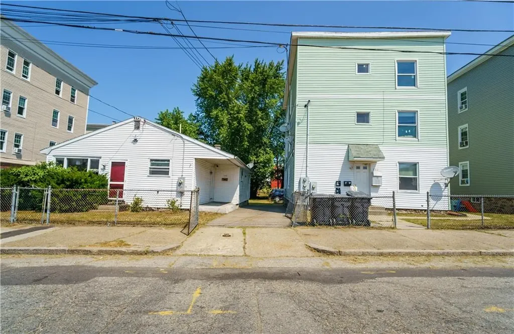 562 Privilege Street Woonsocket RI 02895