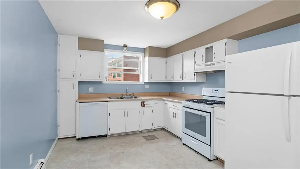 562 Privilege Street Woonsocket RI 02895