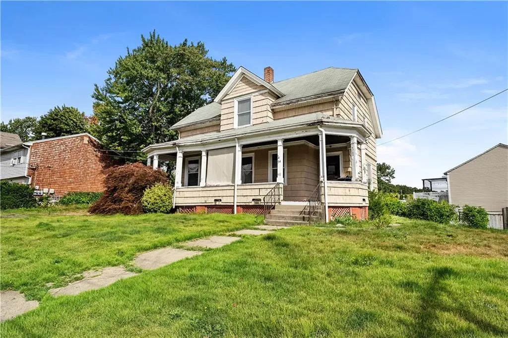 54 E Earle Street Cumberland RI 02864