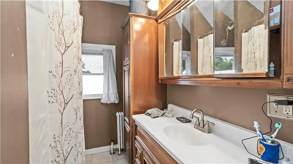 54 E Earle Street Cumberland RI 02864