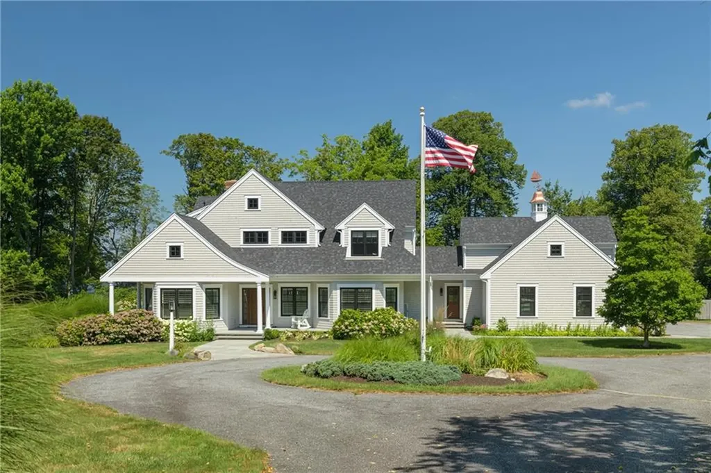60 Van Wickle Lane Bristol RI 02809